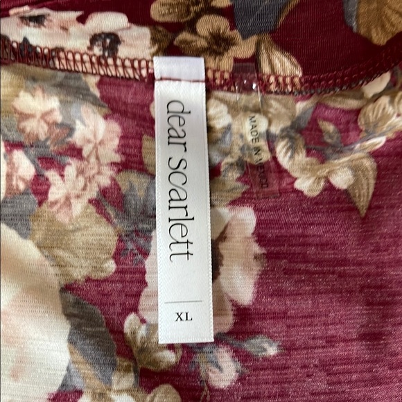 Dear Scarlett - Wrinkle Free Bulgari - Burgundy Floral Top - Size XL - Picture 4 of 5